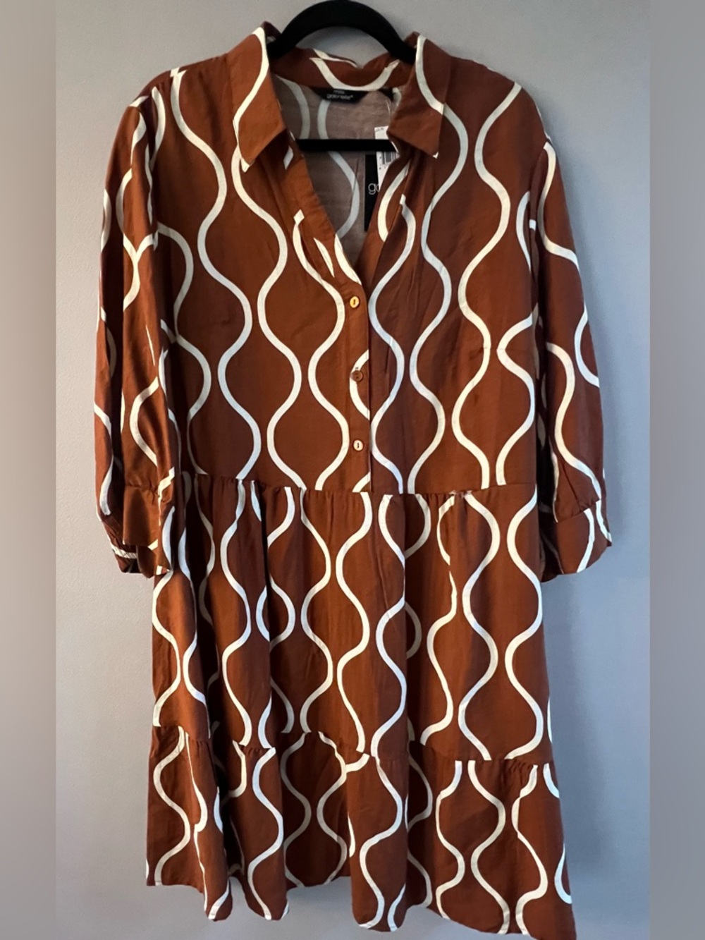 Mlle Gabrielle Brown Midi Dress with White Wave Print